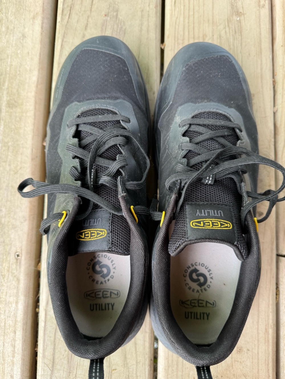 Keen Utility Men’s Black Athletic Work Shoes with Carbon Toe and Slip Resistant